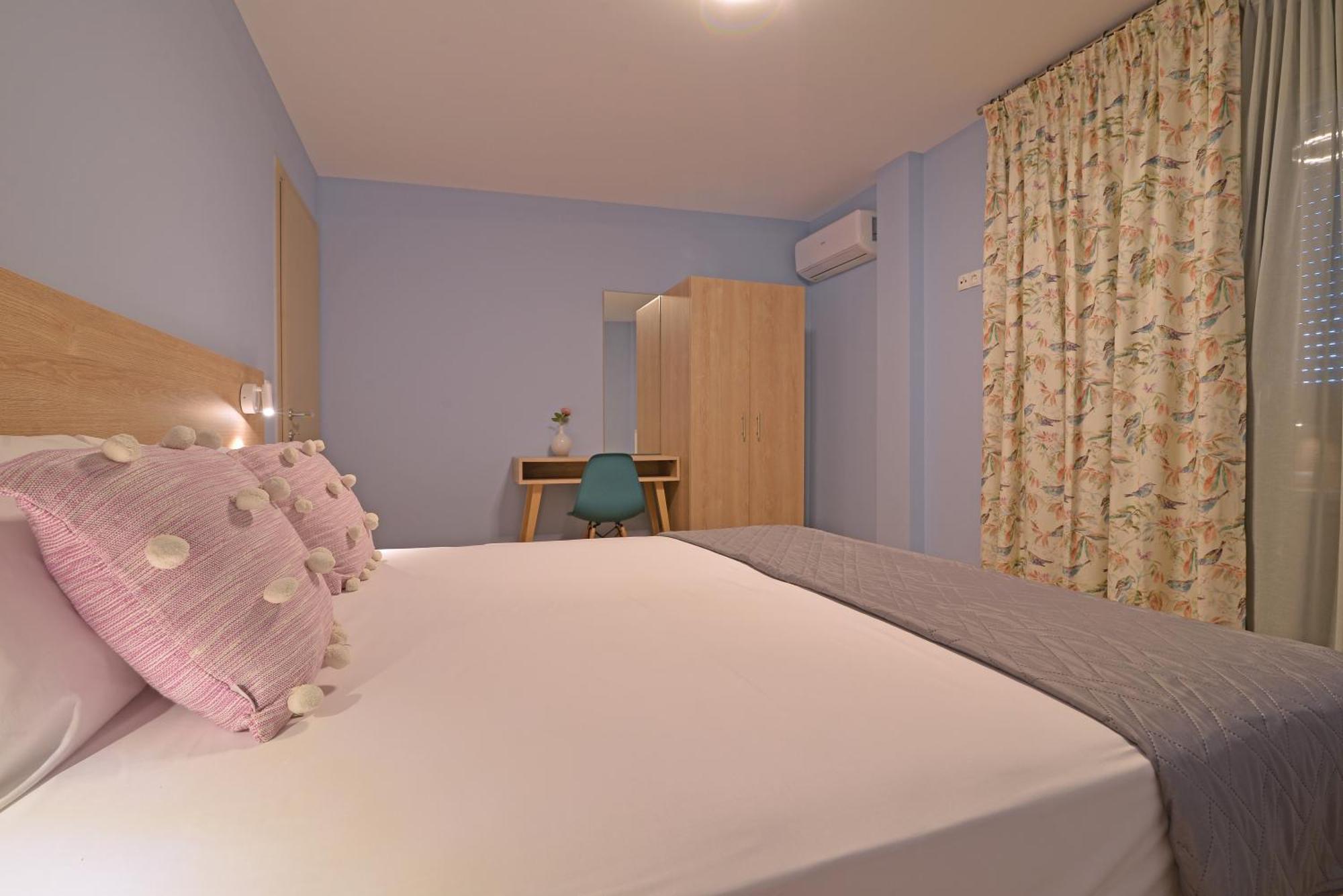 Niel Holiday Apartments, Panel Hospitality Homes & Villas Leptokaryá Ngoại thất bức ảnh