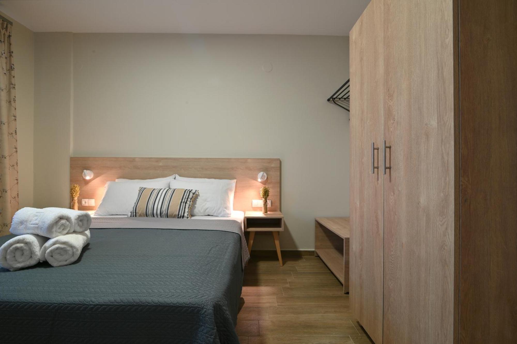 Niel Holiday Apartments, Panel Hospitality Homes & Villas Leptokaryá Ngoại thất bức ảnh