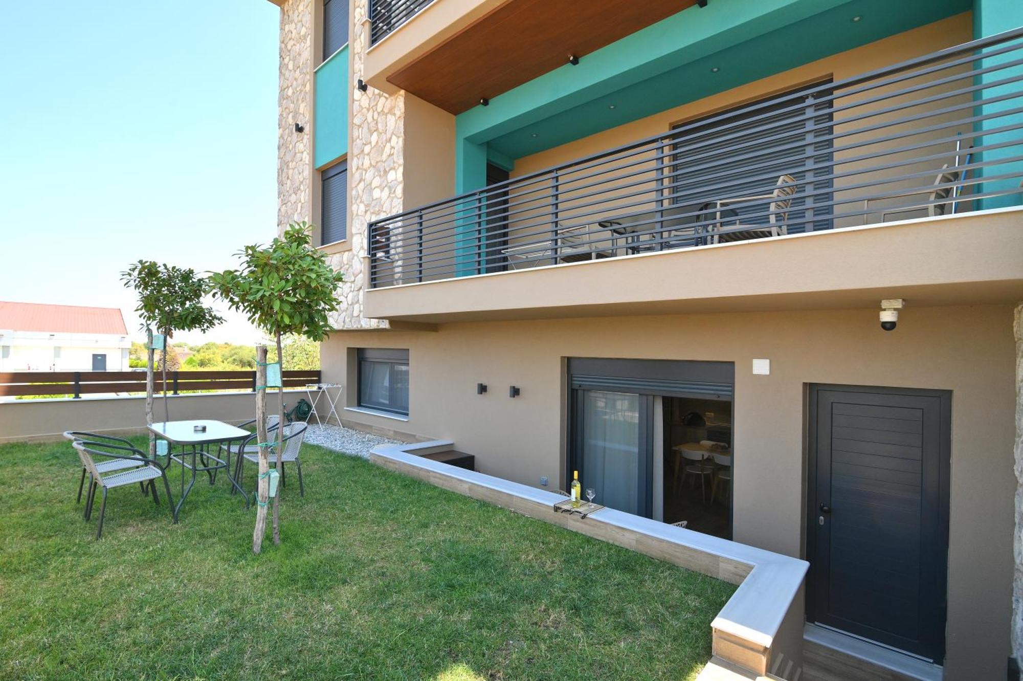 Niel Holiday Apartments, Panel Hospitality Homes & Villas Leptokaryá Ngoại thất bức ảnh